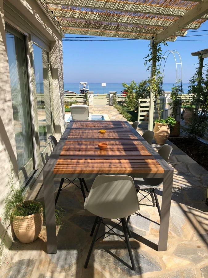 Sea And Sun Luxury Pools' Villas Хорефто Экстерьер фото